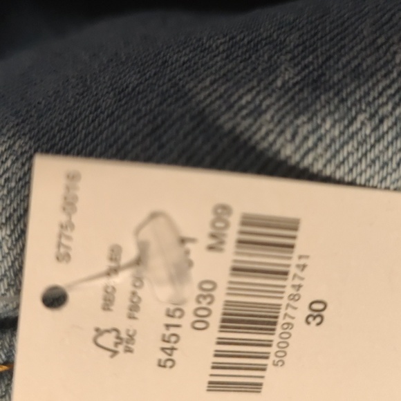 🔹High-Waisted O.G. Straight Cut-Off Jean Shorts for Women -- 3-inch inseam - Picture 4 of 7